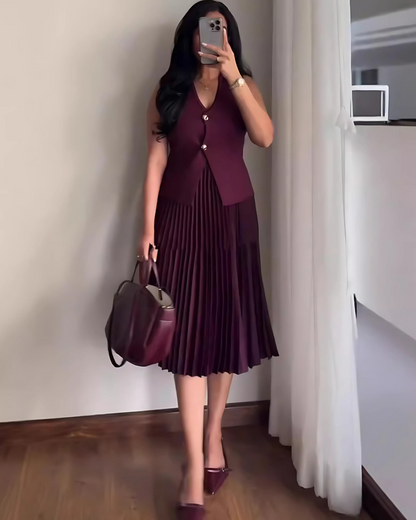 BELLA - Gebreide vest en pluisschede rok