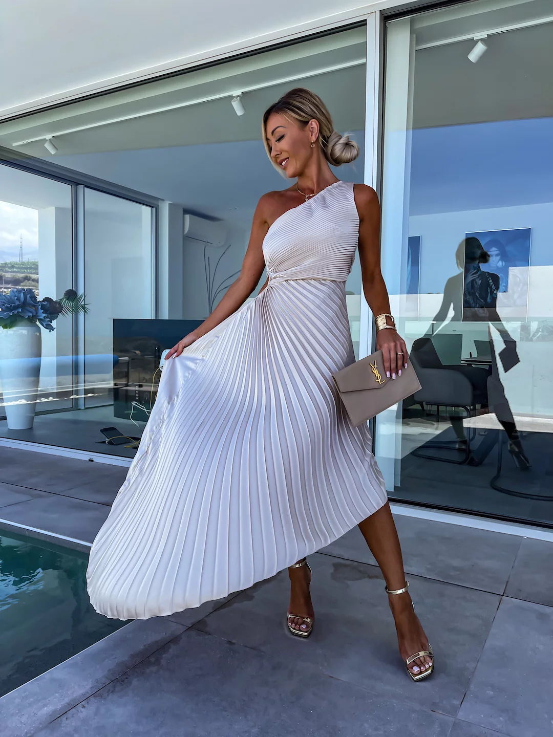 ELLA | One-Shoulder Geplooide Midi Jurk