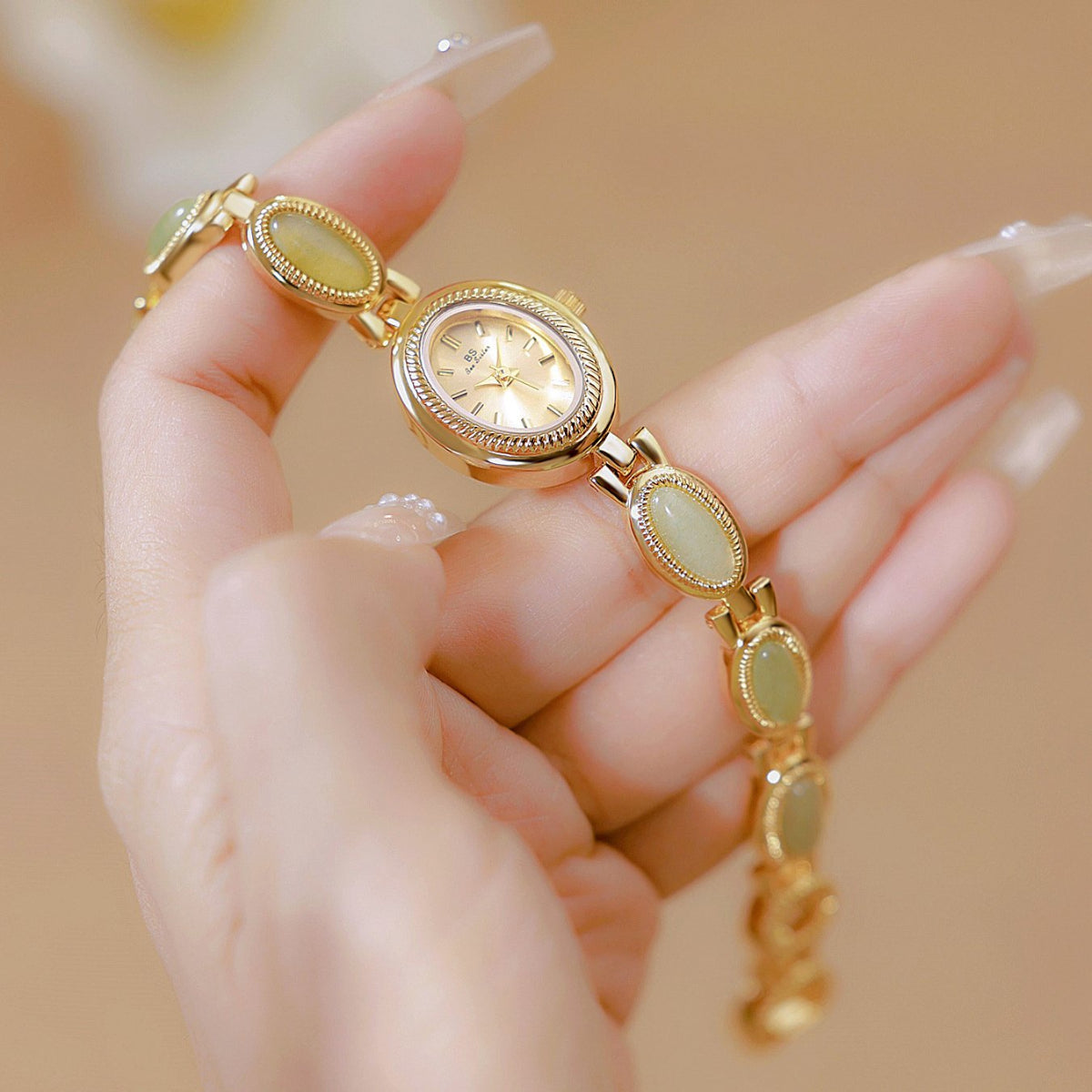 Luvesa Horloge met Edelsteenlook