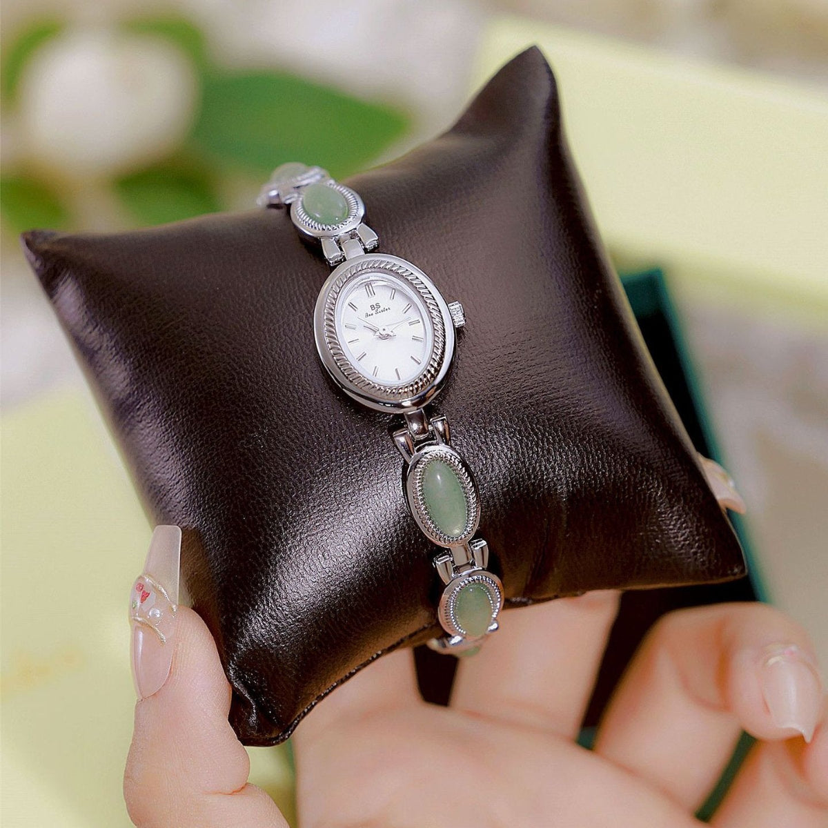 Luvesa Horloge met Edelsteenlook