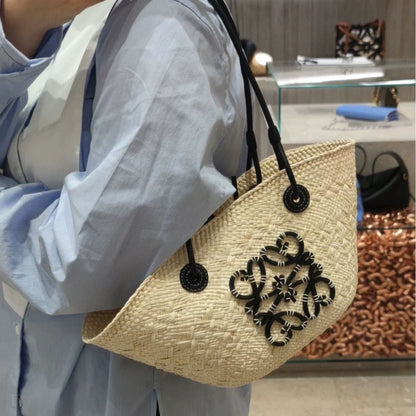 LOLA | Anagrammandenmandtas