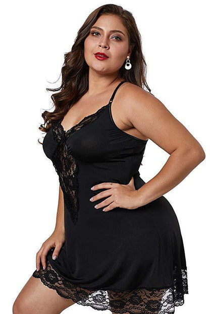 DIANA – Plus size Sexy Nachtjapon met Kant & V-hals