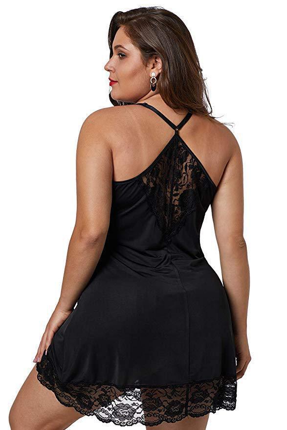 DIANA – Plus size Sexy Nachtjapon met Kant & V-hals